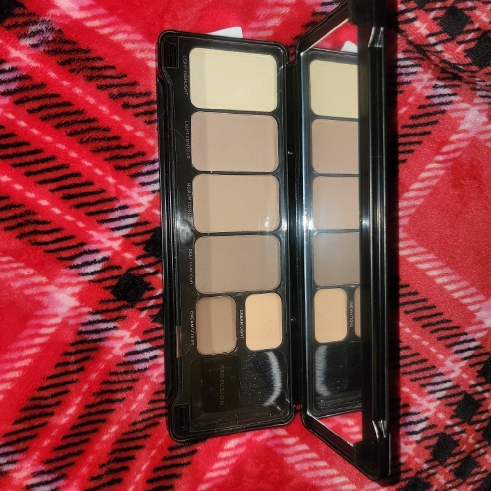 Profusion Cosmetics Contour Makeup Case - Brand New